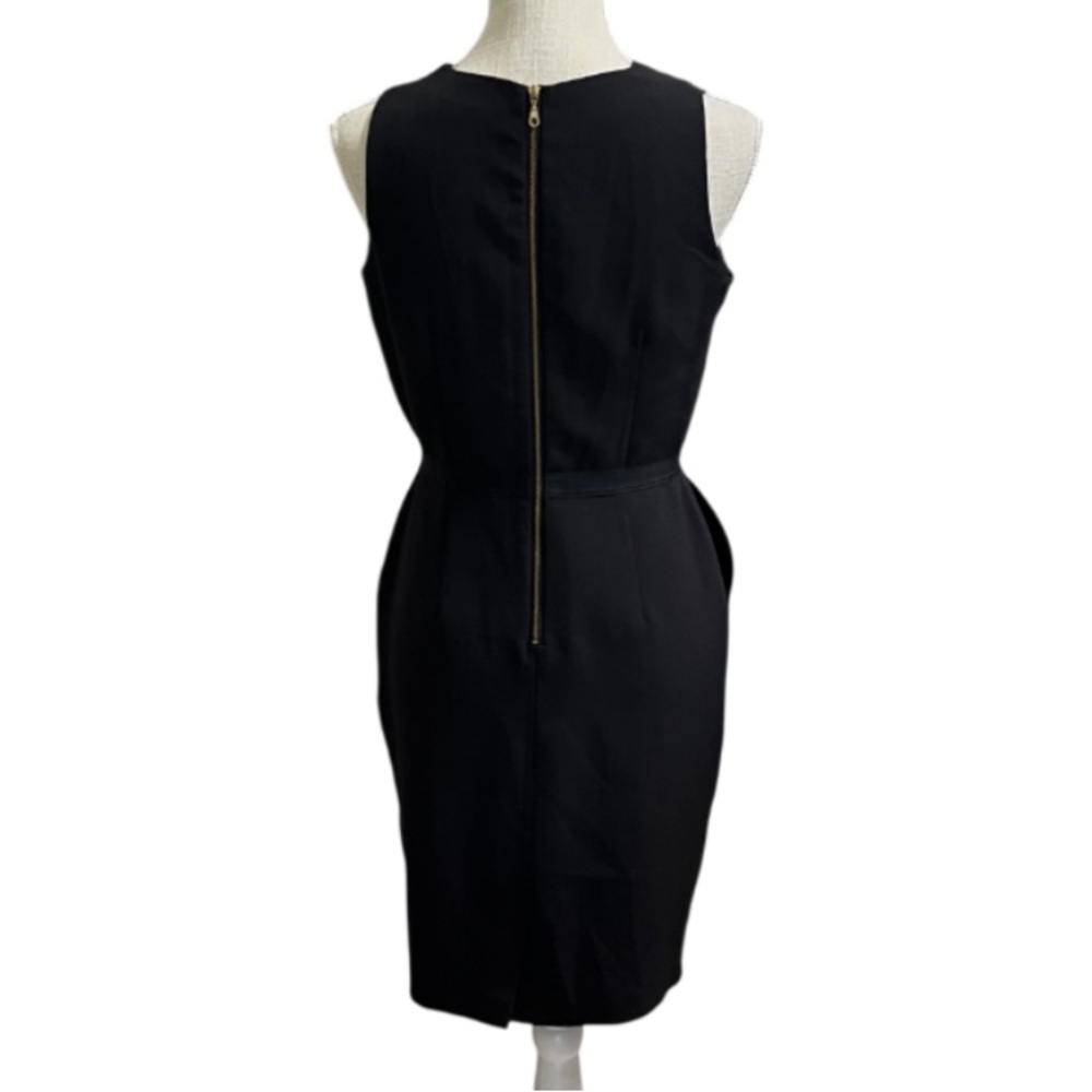 The Limited - Picture 3 of 10